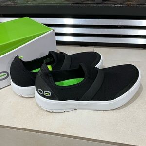 OOFO OOMG women’s Mesh Low size 38